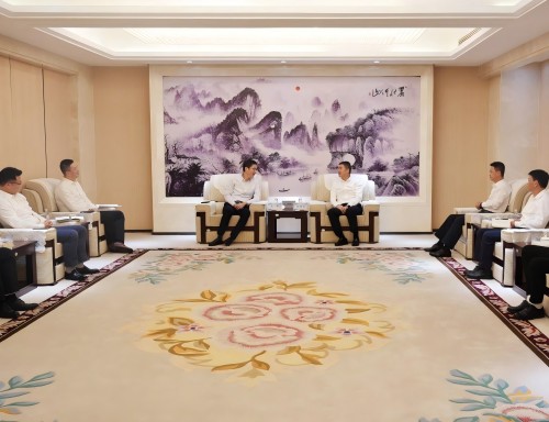 张翼、丁磊拜会湖北港口集团