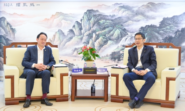 张翼、刘振华会见招商轮船董事长谢春林一行