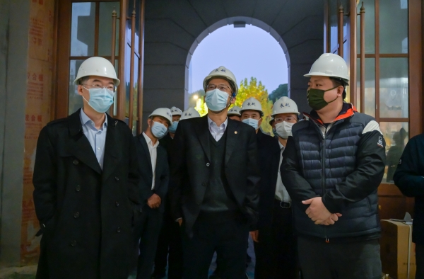 公司领导到汉口招商局长江历史文化中心项目检查工程进度