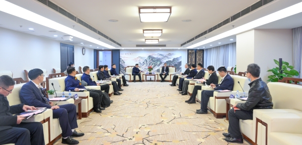 长航集团与湖北港口集团签署战略合作协议