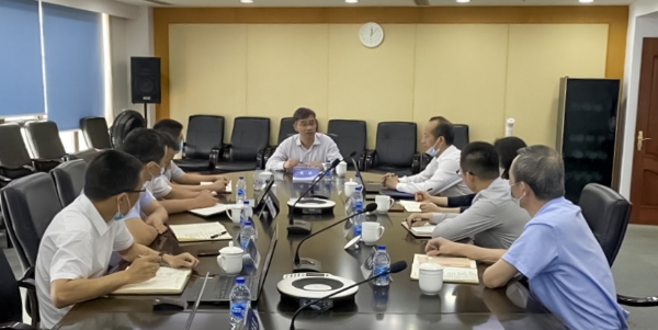 长航集团副总经理周斌调研上海公司