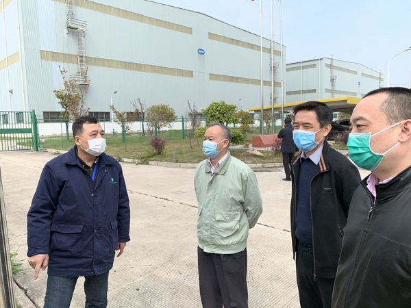 涂晓平到武汉洗舱站施工现场检查指导工作