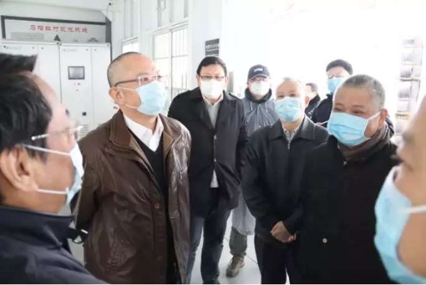 【众志成城抗疫情】张锐、涂晓平慰问“蓝鲸号”游轮船员