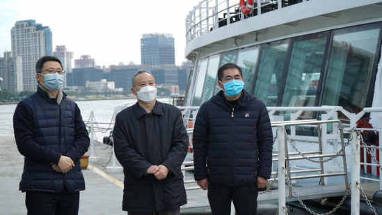 【众志成城抗疫情】涂晓平到上海快乐船长、长航医院检查慰问