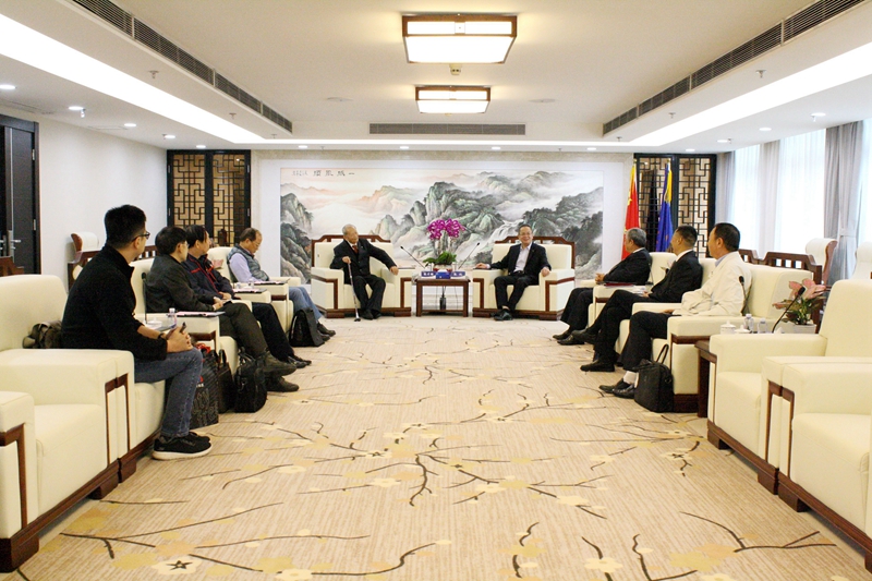 张锐、涂晓平会见亚洲水泥（中国）控股公司资政张才雄先生
