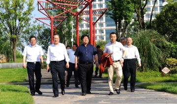 长航集团张锐、涂晓平拜访青山区委书记苏霓斌、区长刘栿堂