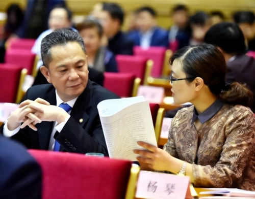 关注两会 ︳【检察日报】说图|湖北：主动作为共抓长江大保护