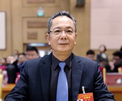 关注两会┃【中国水运报】全国人大代表、中国长江航运集团有限公司董事长张锐：引领长江航运绿色发展