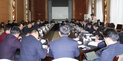 张锐、涂晓平一行应邀与宜昌市政府洽谈合作发展事宜