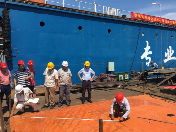 东风公司江万船厂开工建造乌江画廊观光游览船