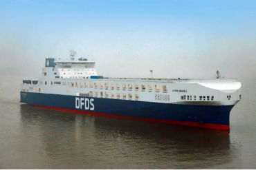 武汉公司港航事业部圆满完成“金陵13”试航任务