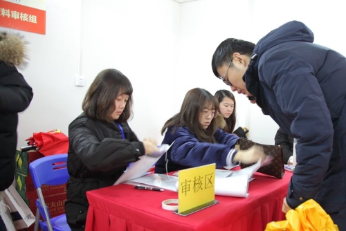 武汉“长航蓝晶国际”项目三期公建区顺利交付