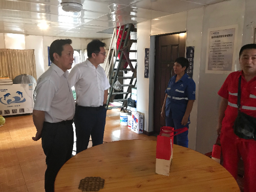 长航货运持续开展高温慰问和安全检查活动