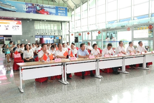 传承红色基因，共筑邮轮新梦