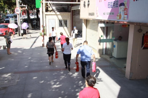 武汉公司武轮大厦物业部开展消防演练