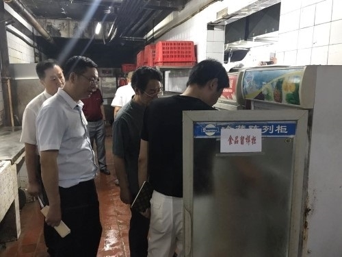 武汉公司工会组织职工代表开展安全巡查